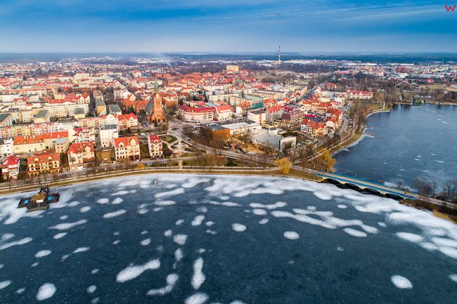 Elk, panorama na miasto przez j. Elckie. EU, PL, Warm-maz. Lotnicze.